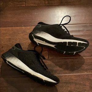 Asics Road Hawk FF 2 Running Shoes, size 8.